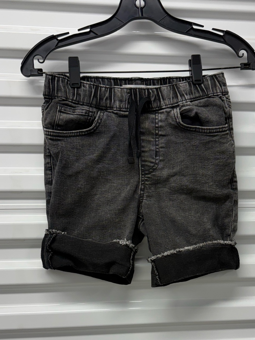 Old Navy Boys Gray Slim Denim Shorts, Drawstring, Pockets, S (6-7)